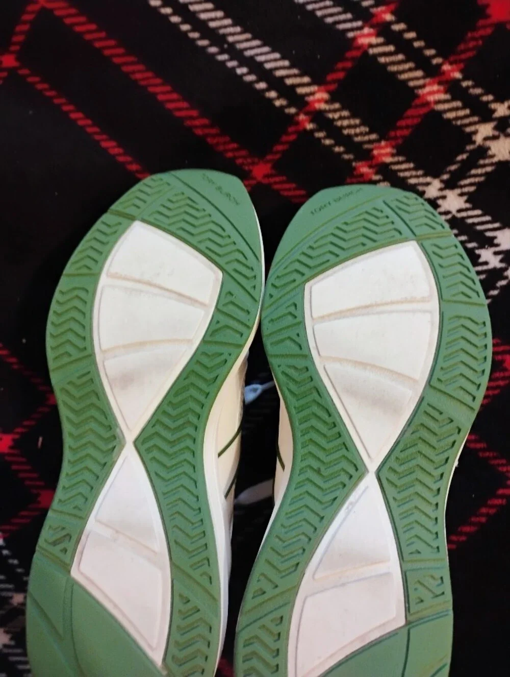 Women's Like New White 🤍 And Green 💚 Tory Burch Sneakers U.S. Size 9.5